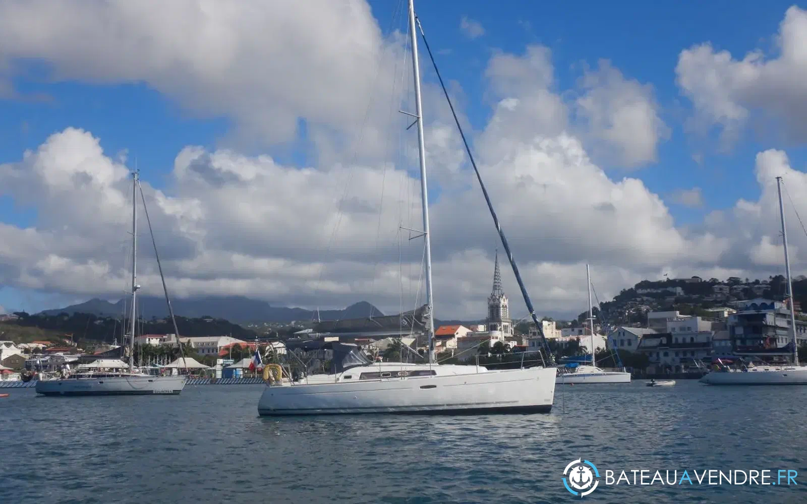 slider 1 Beneteau Oceanis 34