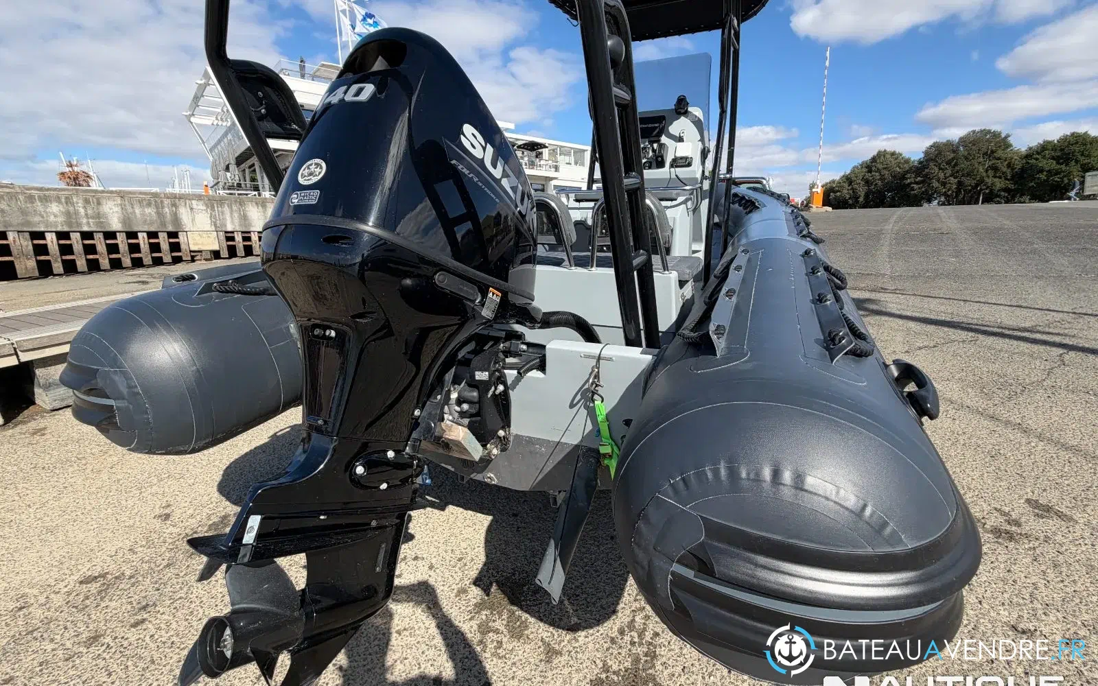 slider 4 3D Tender Patrol 650