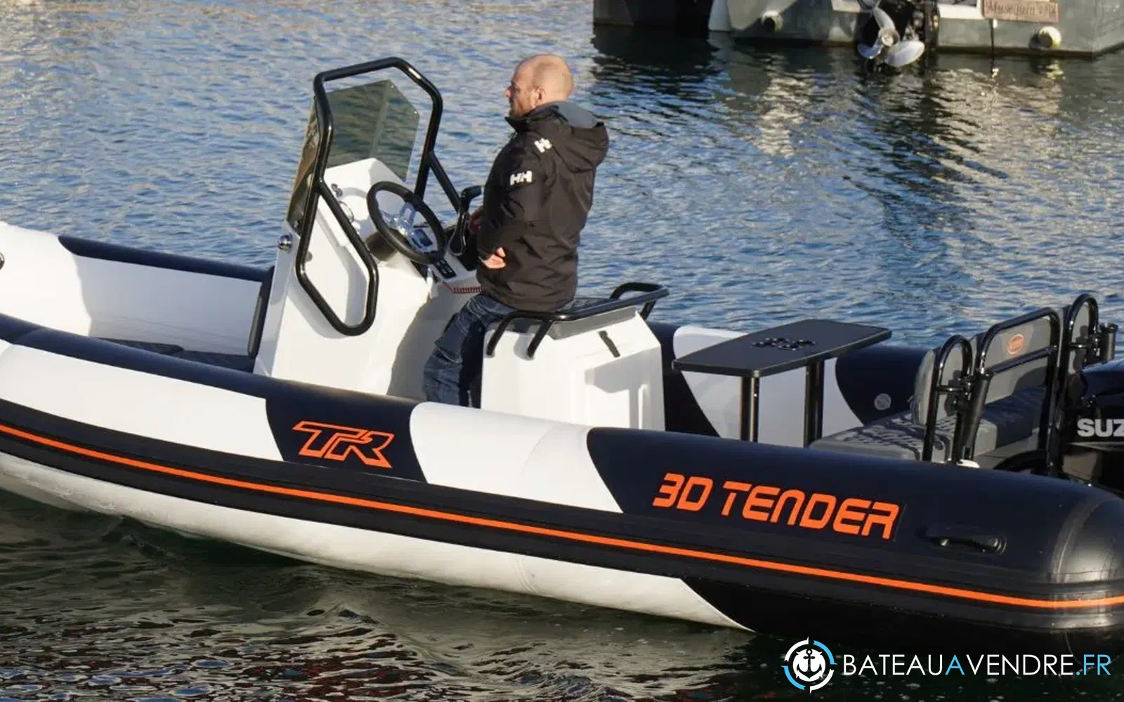 slider 13 3D Tender TR6 70cv