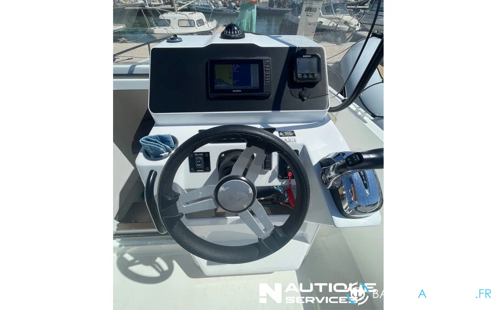slider 4 Beneteau Flyer 7
