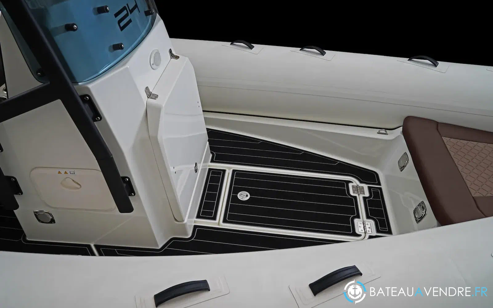 slider 14 Brig Navigator 24