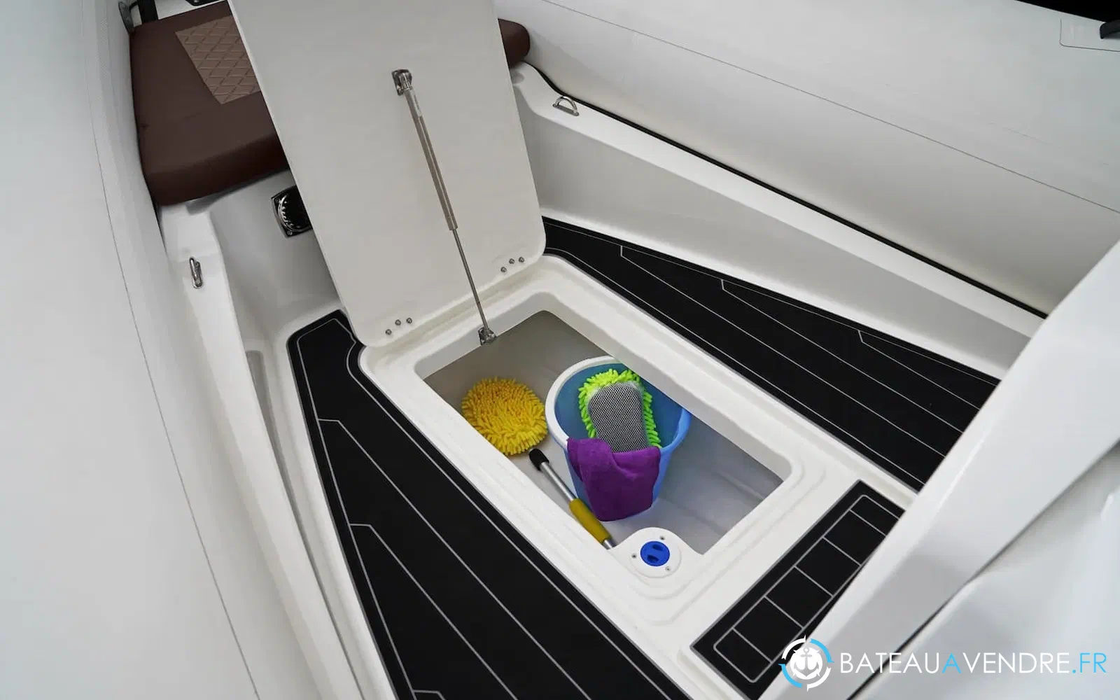 slider 4 Brig Navigator 24