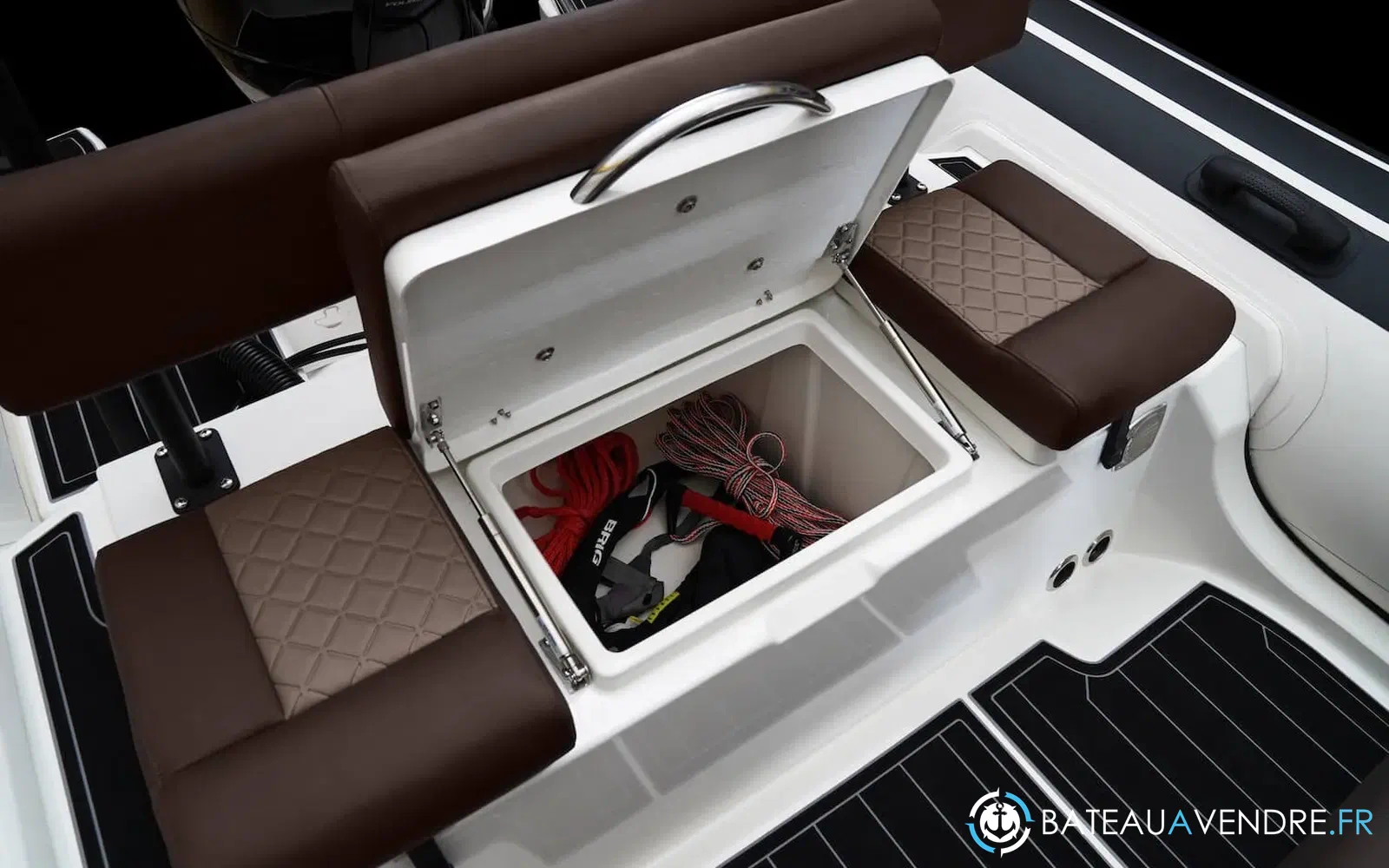 slider 8 Brig Navigator 24