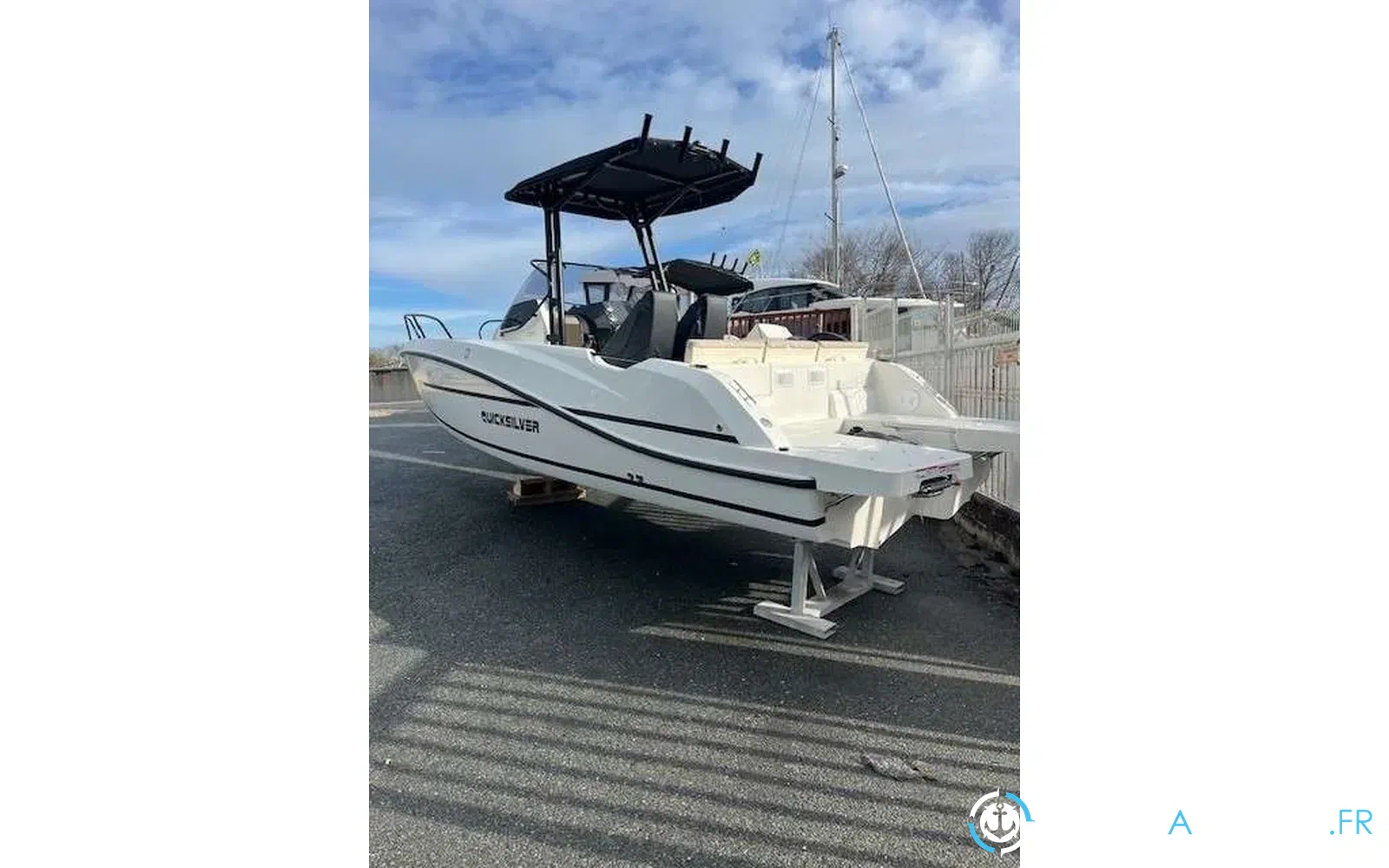 slider 4 Quicksilver Activ 705 open