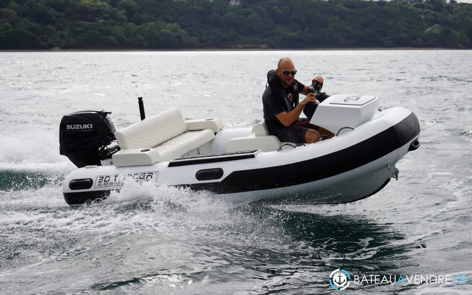 slider 11 3D Tender T33