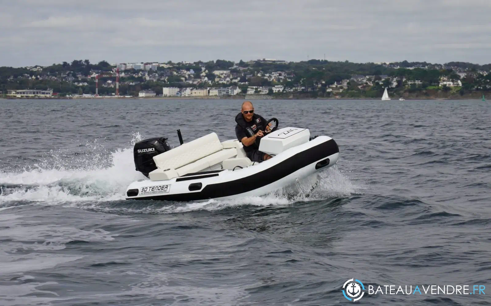 slider 5 3D Tender T33