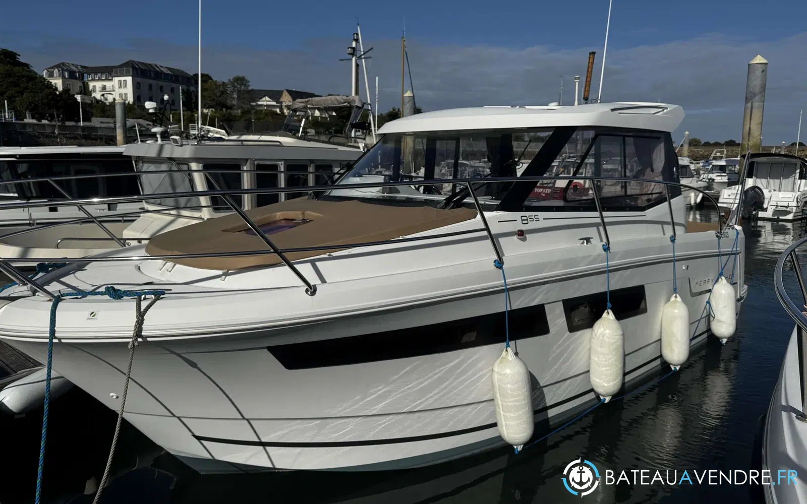 slider 0 Jeanneau Merry Fisher 855