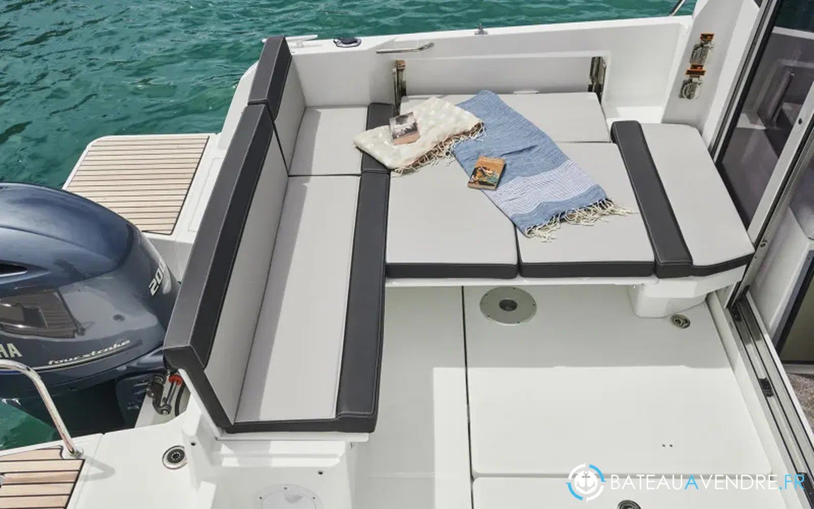 slider 10 Jeanneau Merry Fisher 795