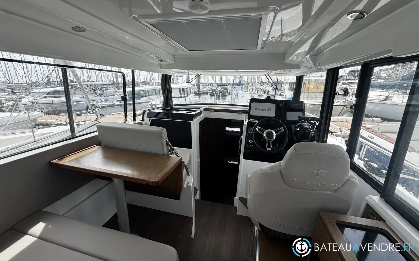 slider 13 Jeanneau Merry Fisher 895