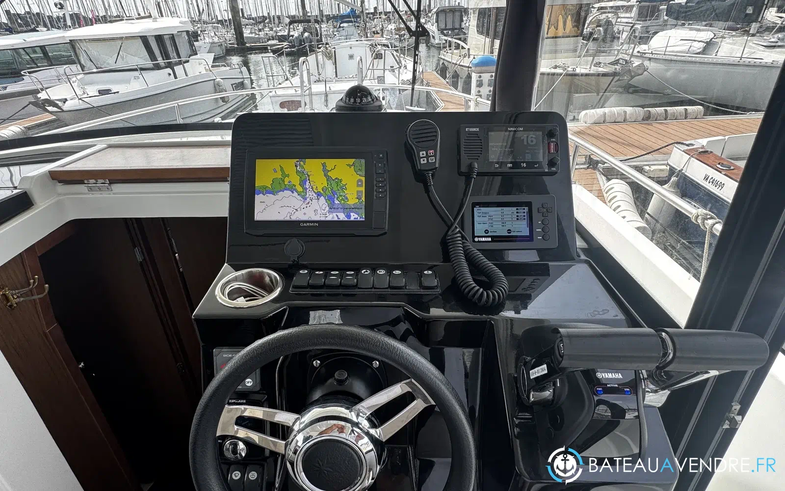 slider 19 Jeanneau Merry Fisher 895