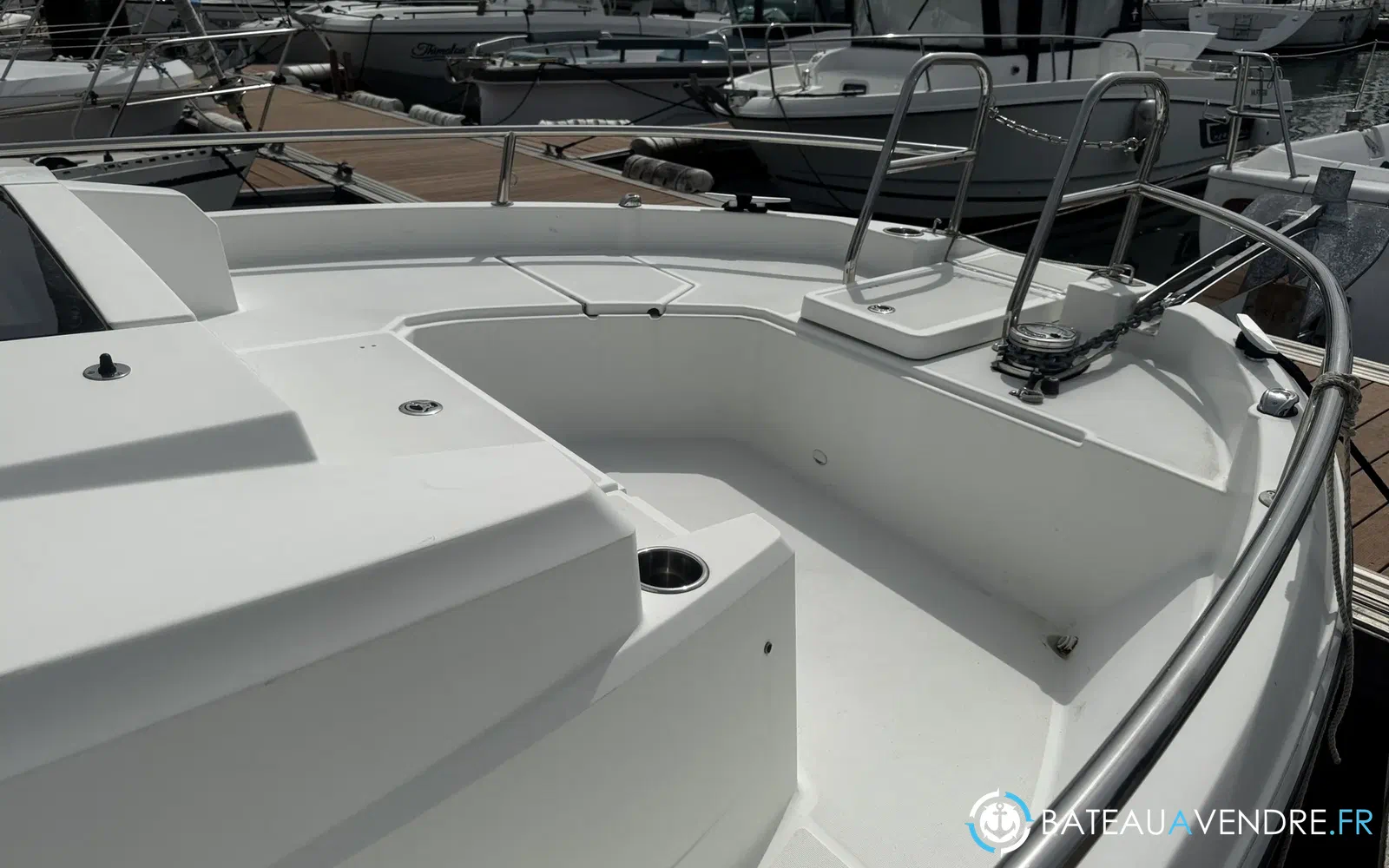 slider 3 Jeanneau Merry Fisher 895