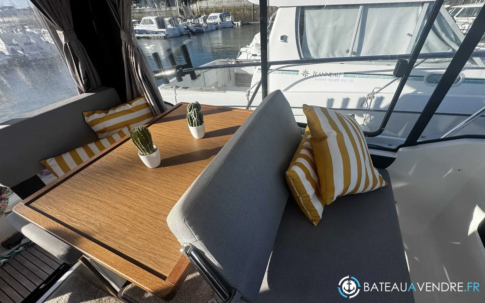 slider 11 Jeanneau Merry Fisher 895 Offshore