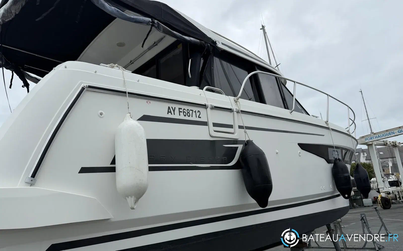 slider 1 Jeanneau Merry Fisher 895 Offshore