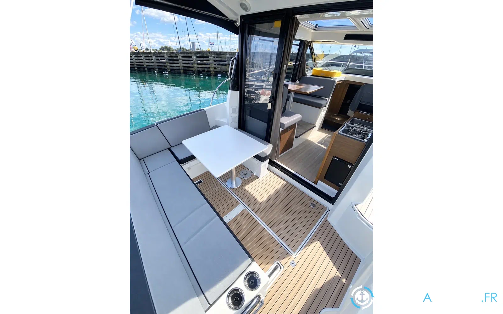 slider 6 Jeanneau Merry Fisher 895 Offshore