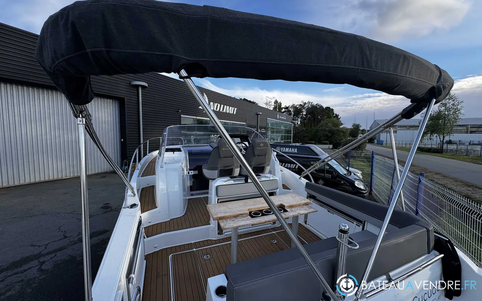 slider 10 Jeanneau Cap Camarat 9.0 WA