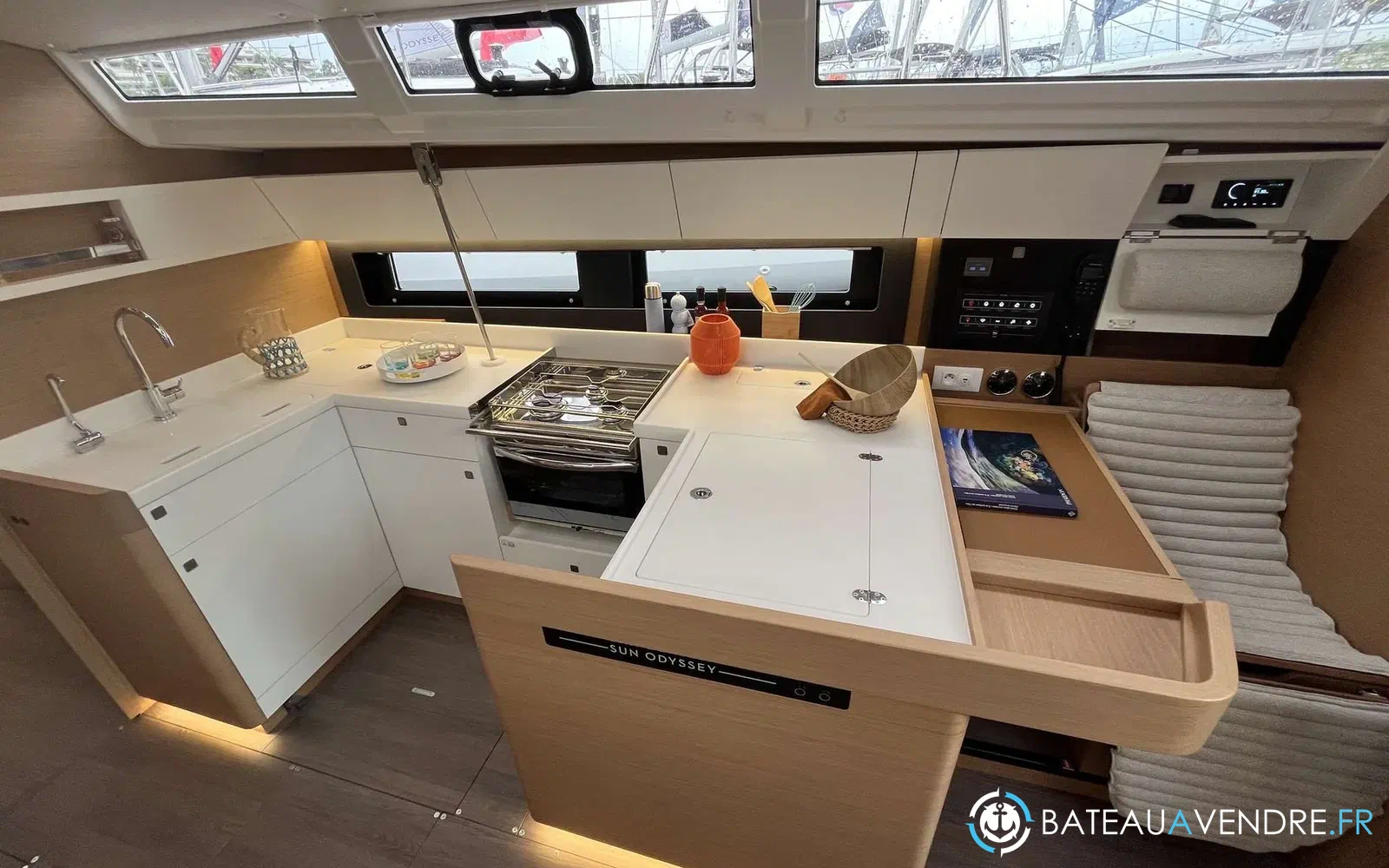 slider 9 Jeanneau Sun Odyssey 455