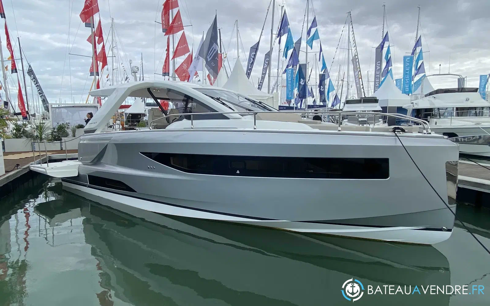 slider 1 Jeanneau DB 37
