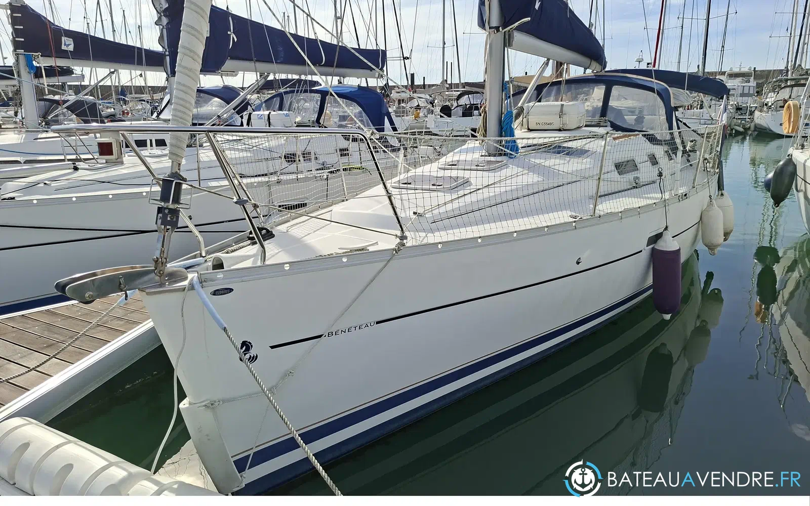 slider 1 Beneteau OCEANIS 323