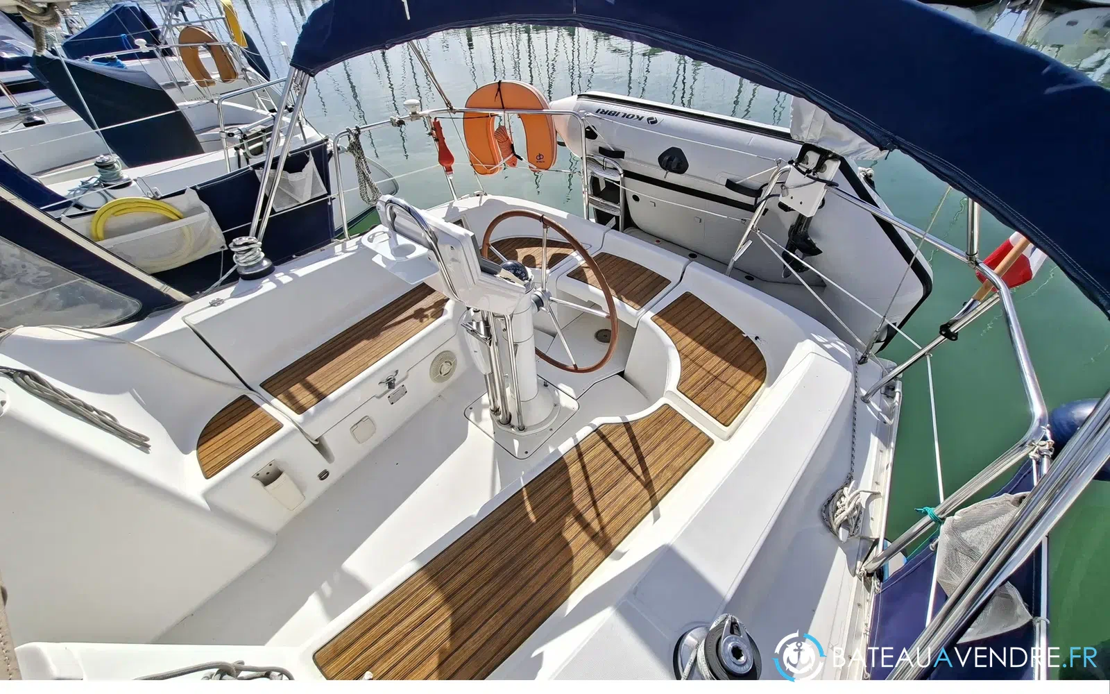 slider 6 Beneteau OCEANIS 323