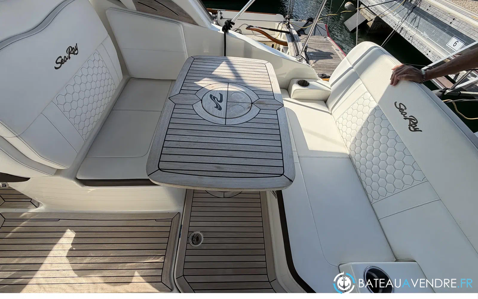 slider 4 Sea Ray 265 Sundancer