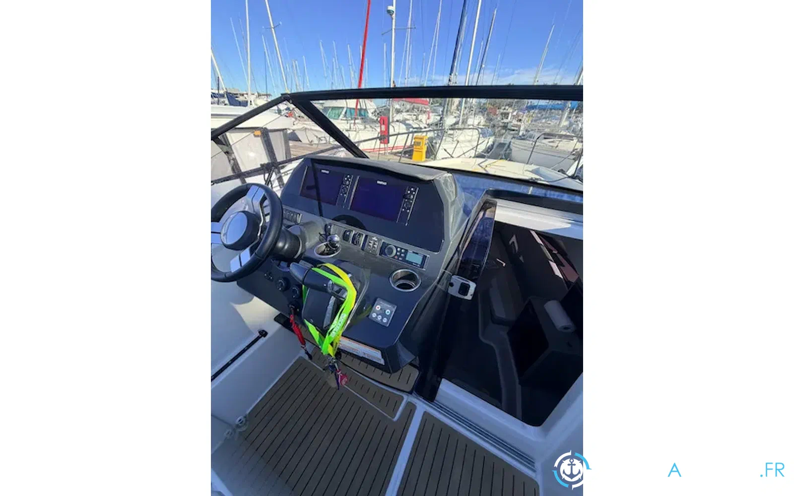 slider 5 Quicksilver Activ 875 Sundeck