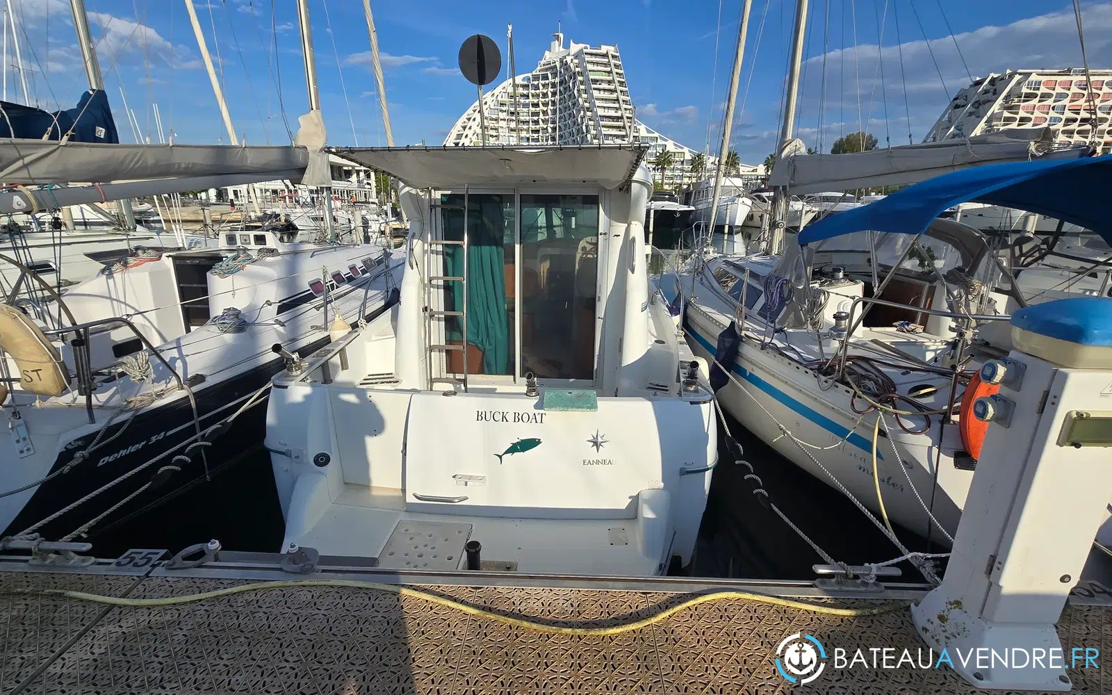 slider 0 Jeanneau Merry Fisher 805