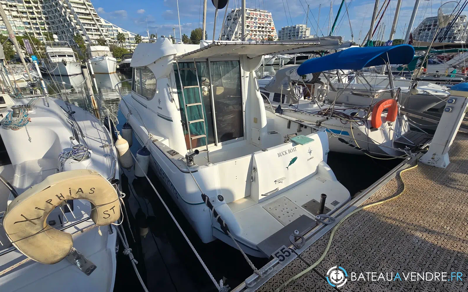 slider 2 Jeanneau Merry Fisher 805