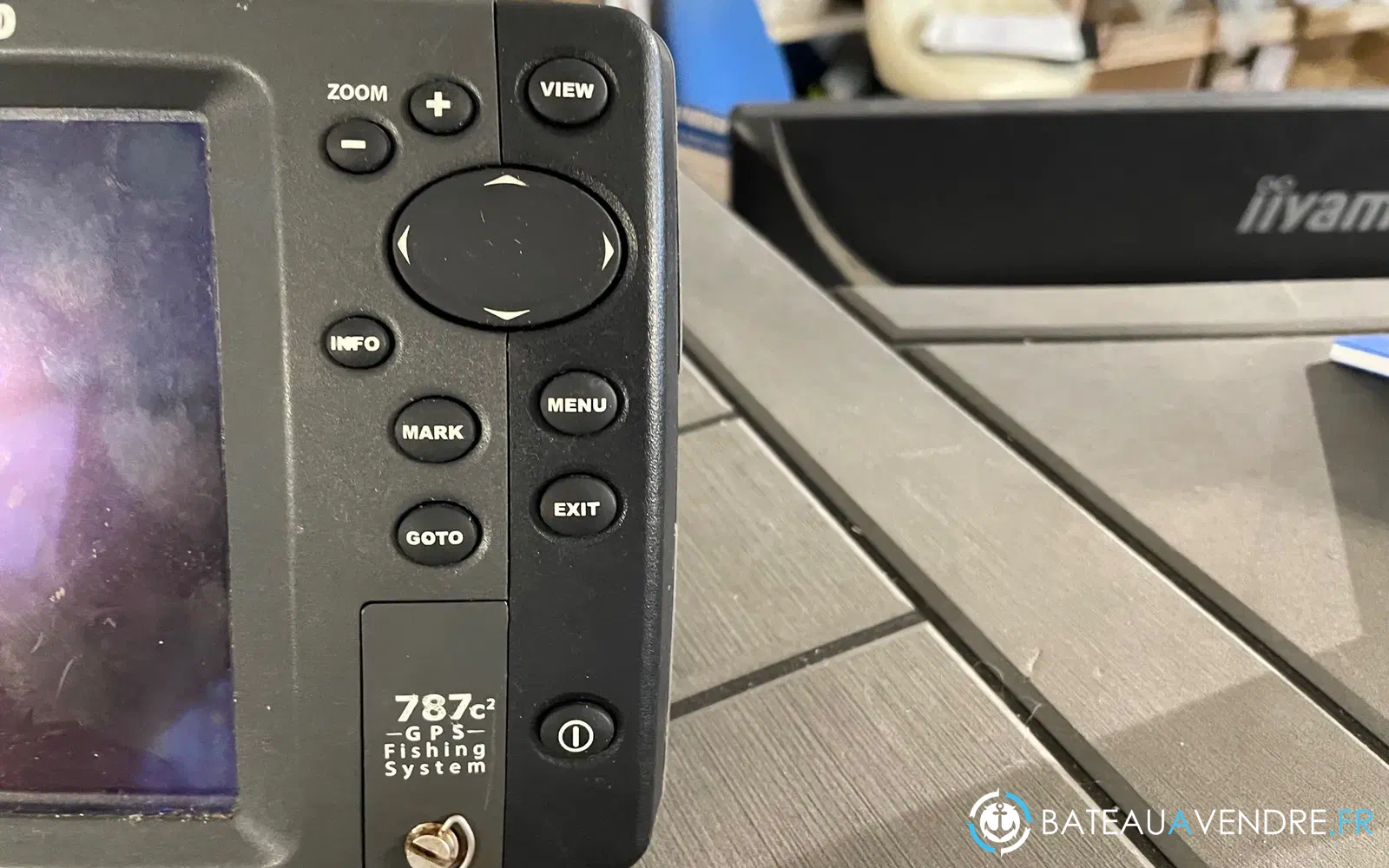 slider 1 HumminBird 787c²