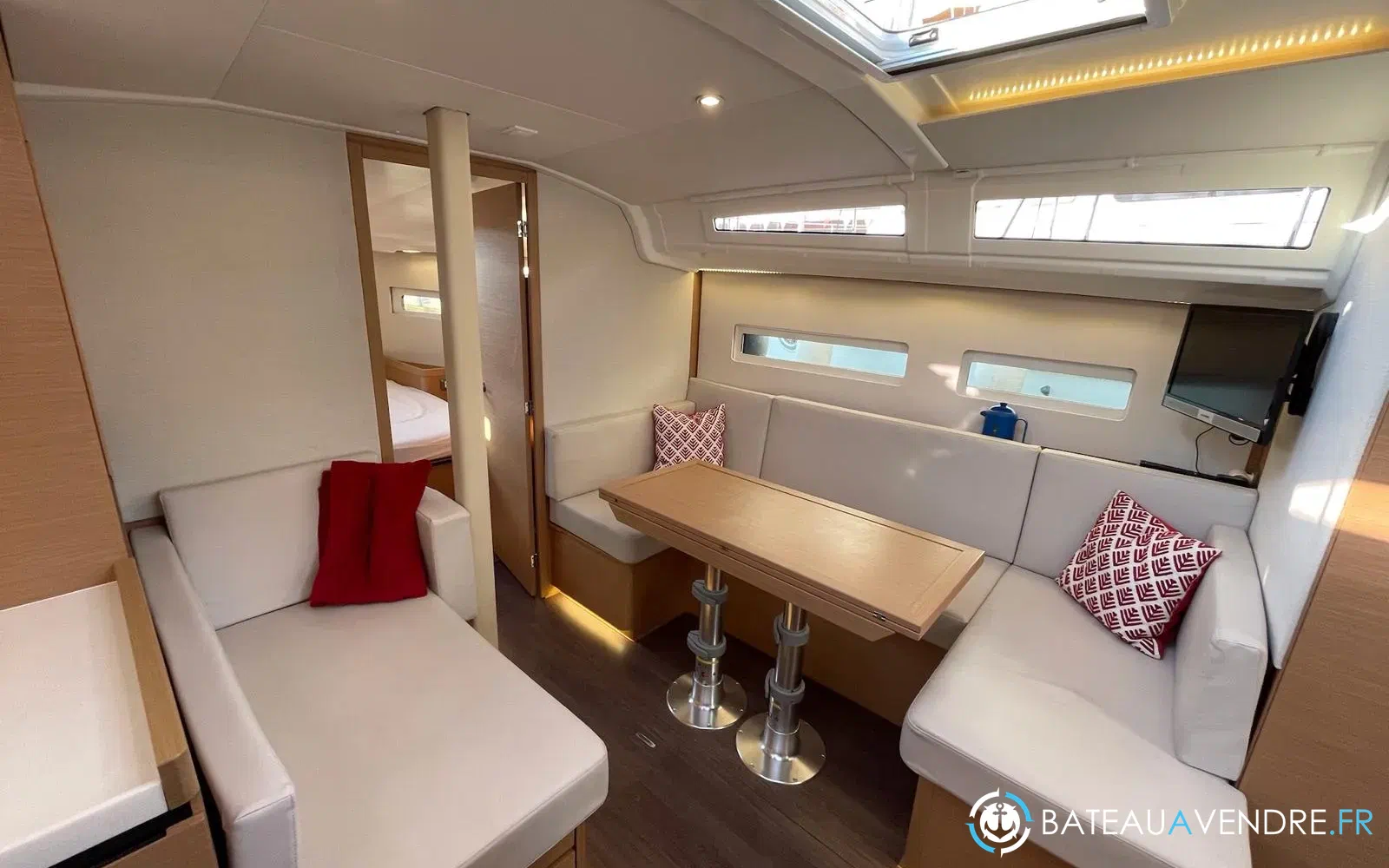 slider 10 Jeanneau Sun Odyssey 410