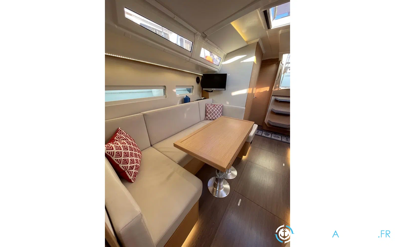 slider 13 Jeanneau Sun Odyssey 410