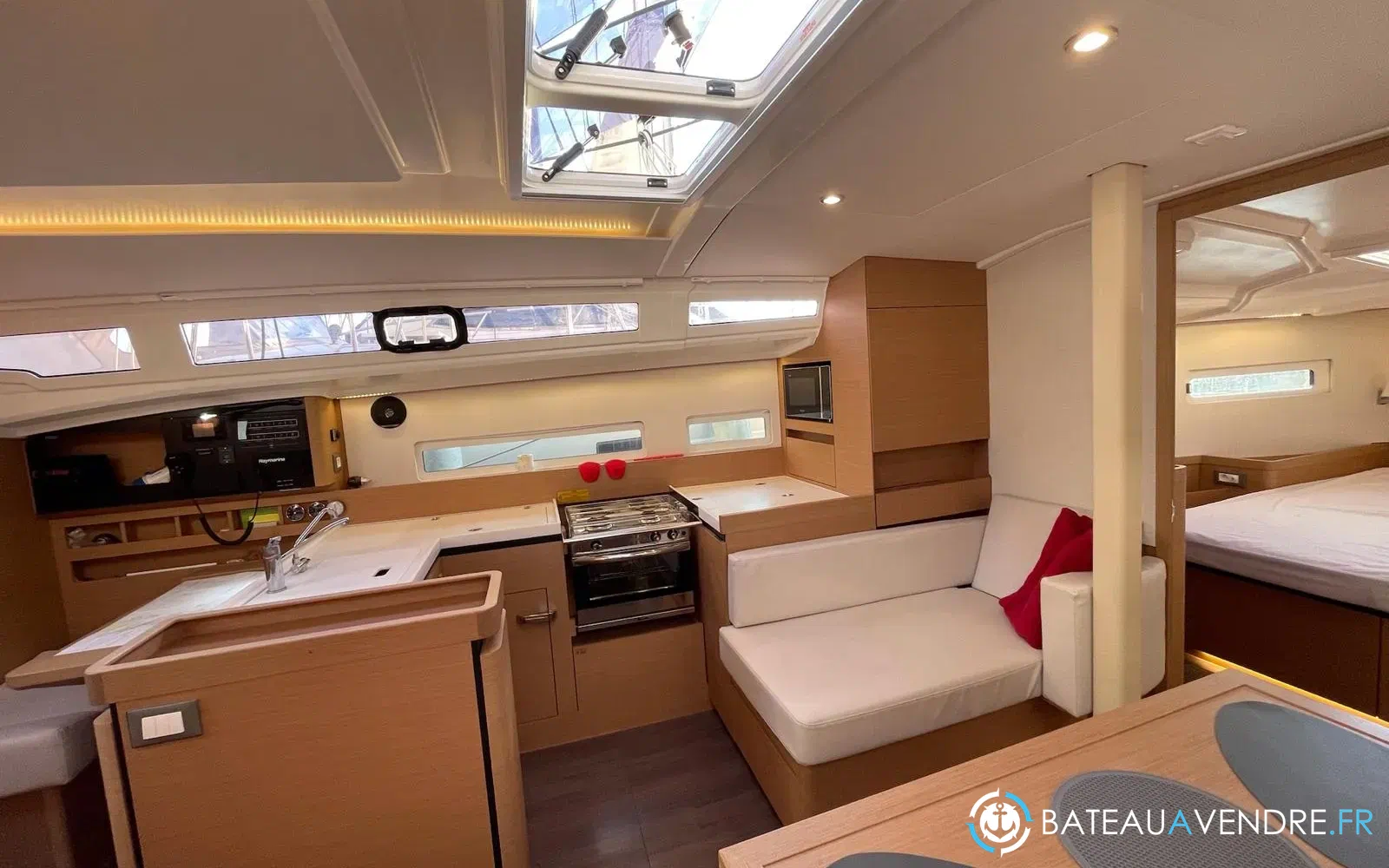 slider 14 Jeanneau Sun Odyssey 410