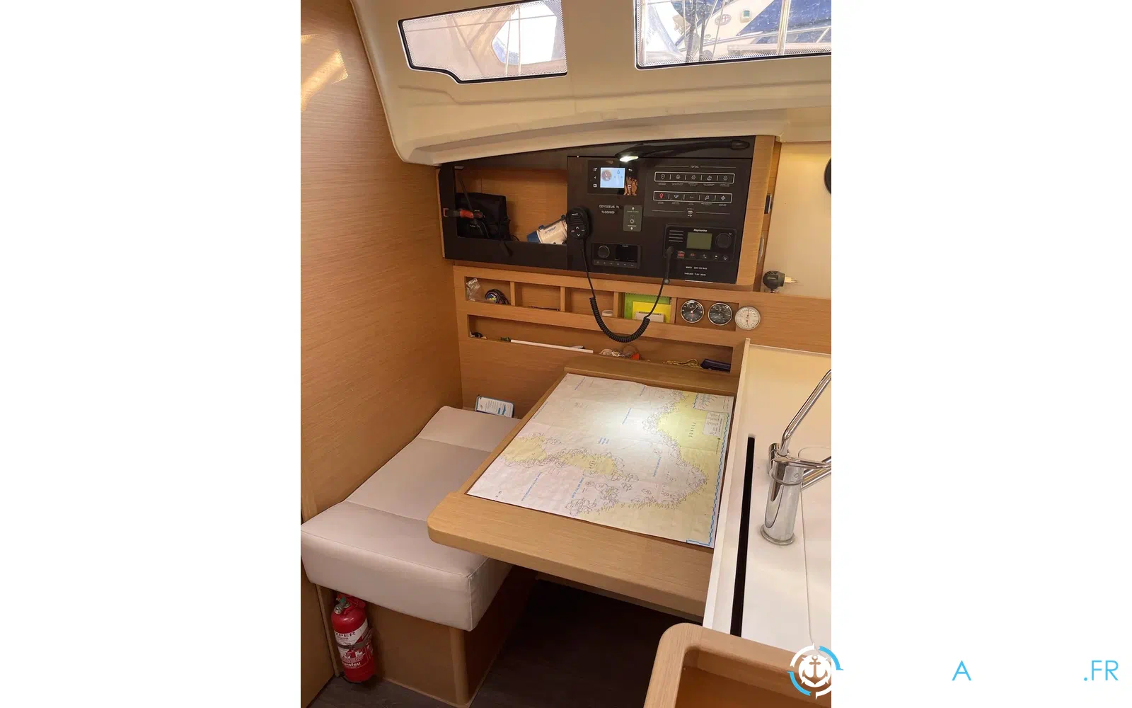 slider 8 Jeanneau Sun Odyssey 410