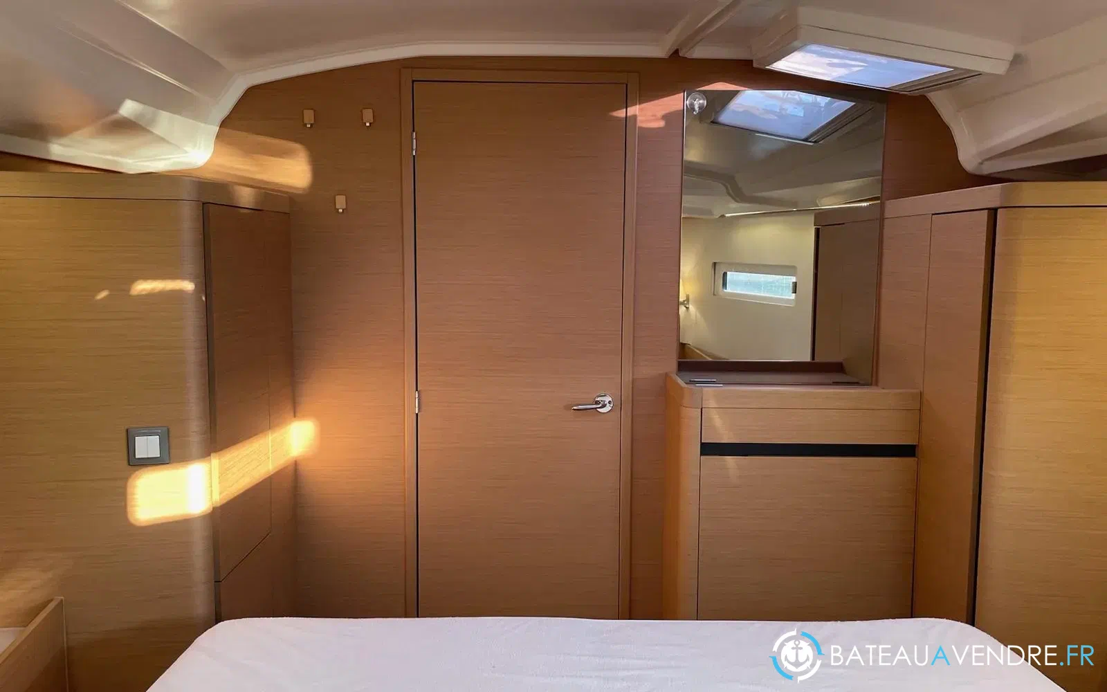 slider 19 Jeanneau Sun Odyssey 410