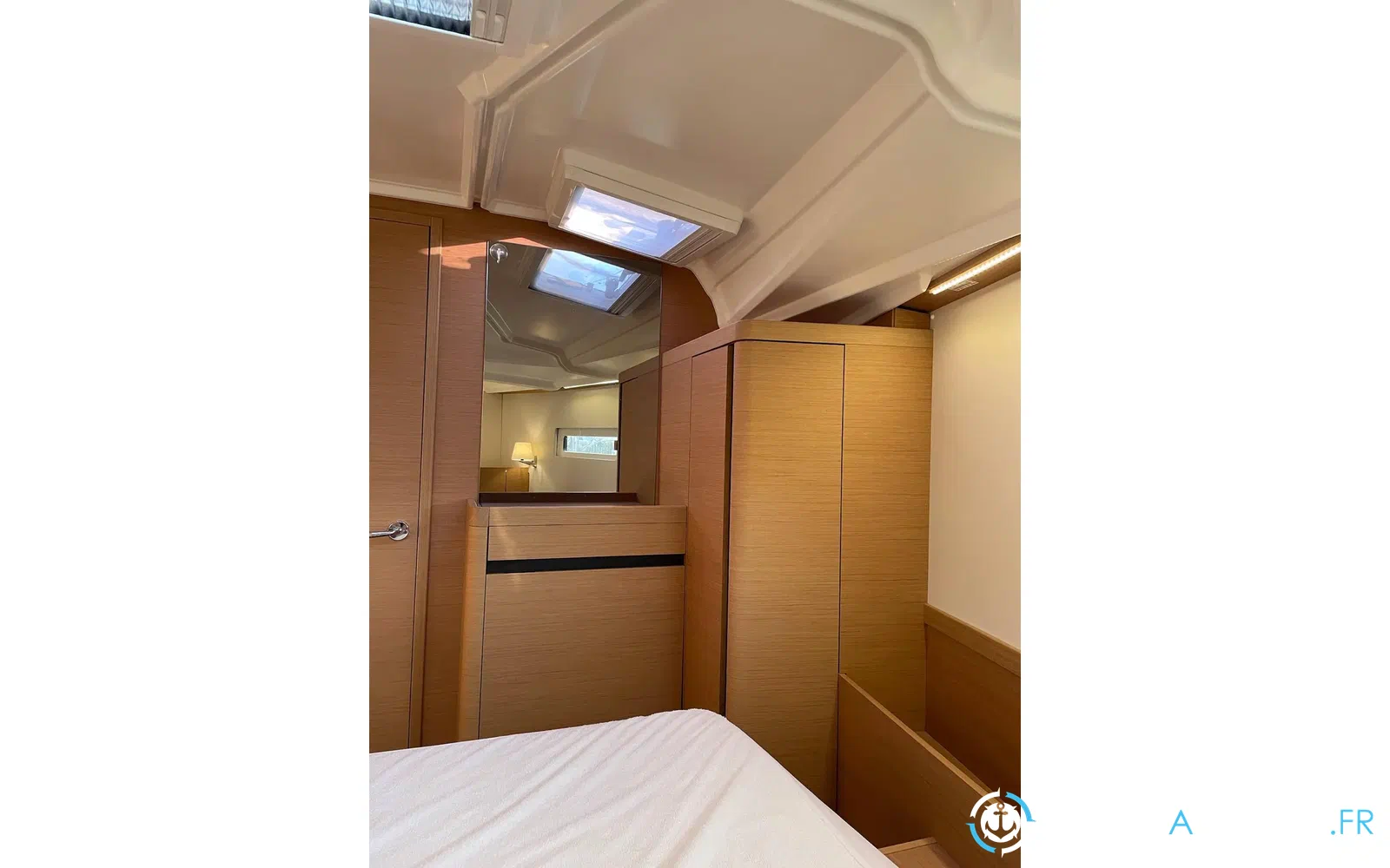 slider 18 Jeanneau Sun Odyssey 410