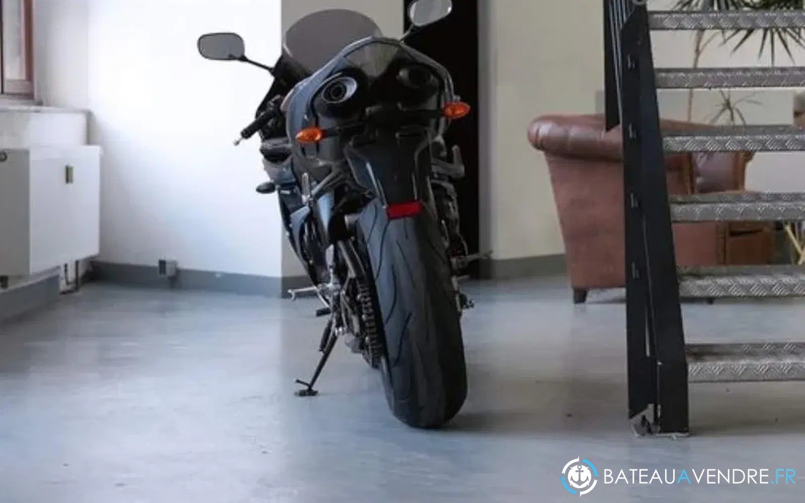 slider 2 Moto YAMAHA R1