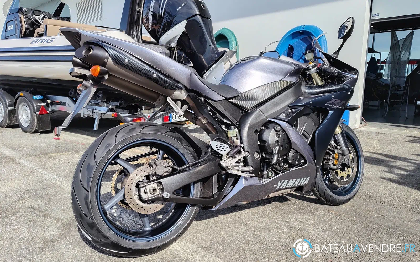 slider 4 Moto YAMAHA R1
