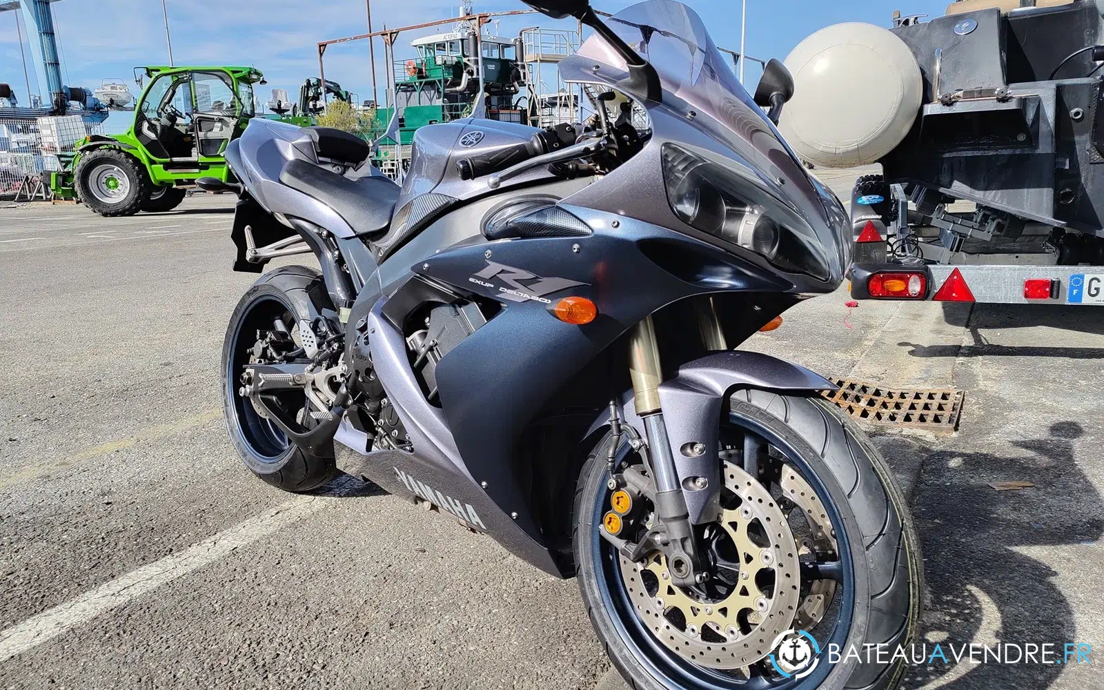 slider 6 Moto YAMAHA R1