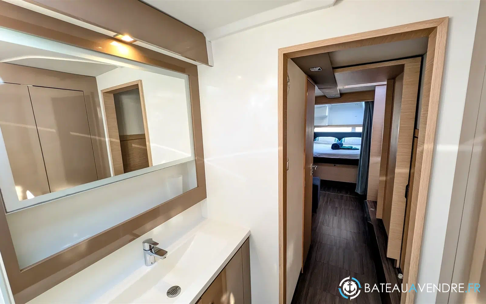 slider 14 Fountaine Pajot Lucia 40 Maestro