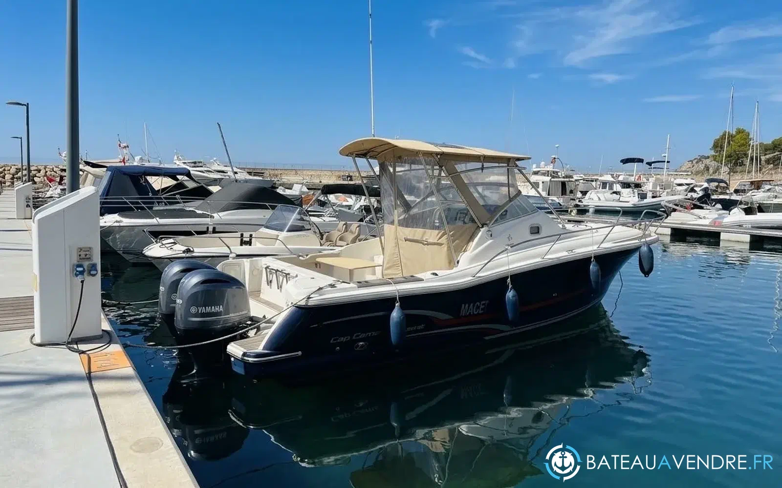 slider 0 Jeanneau Cap Camarat 925