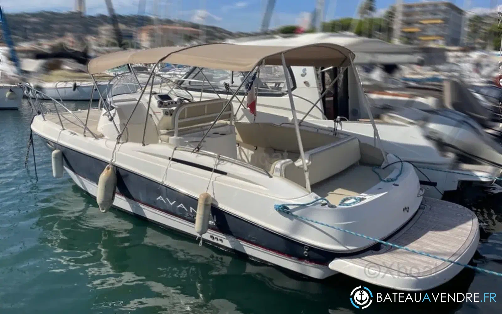 slider 0 Bayliner Avanti 8