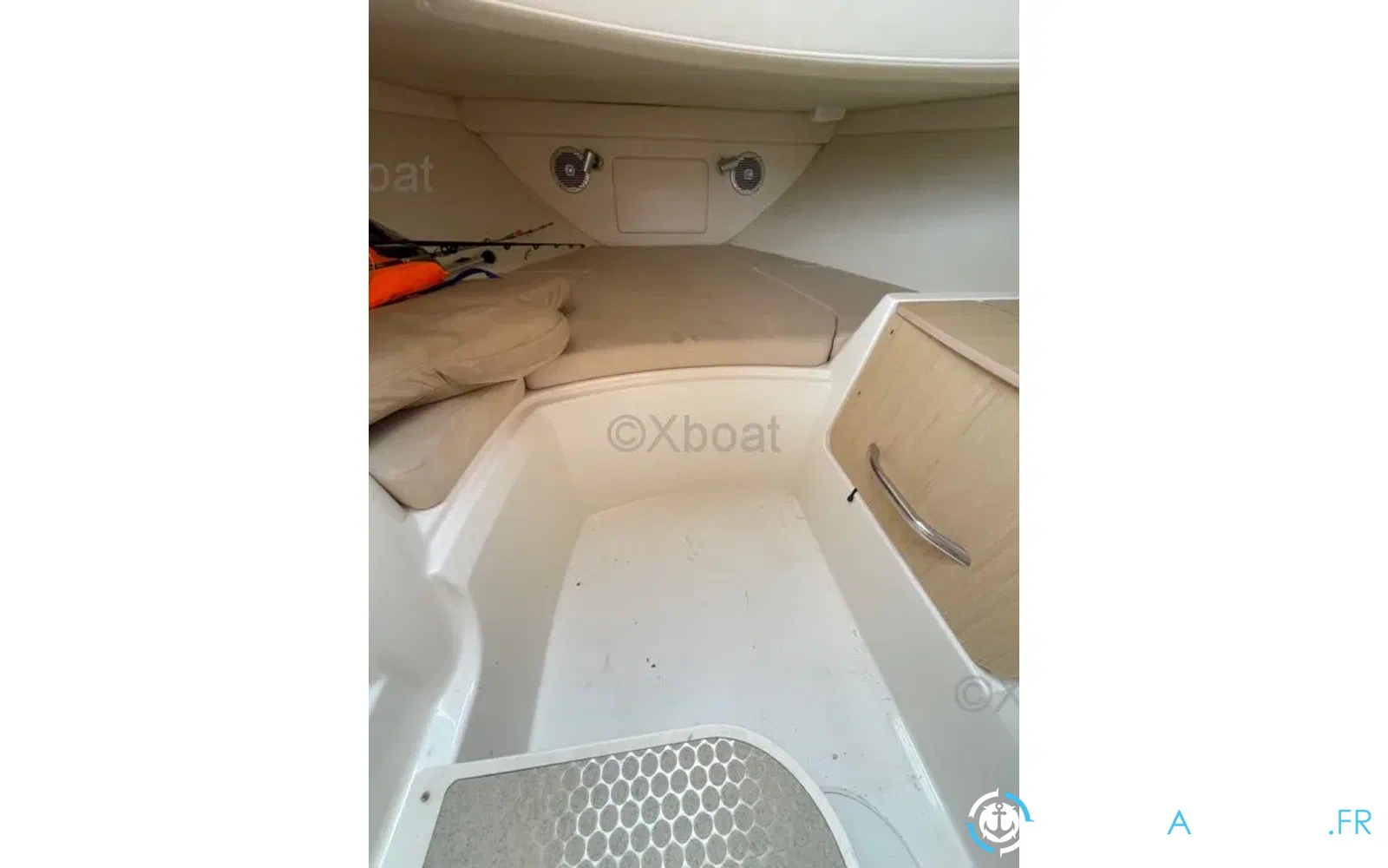slider 9 Bayliner Avanti 8