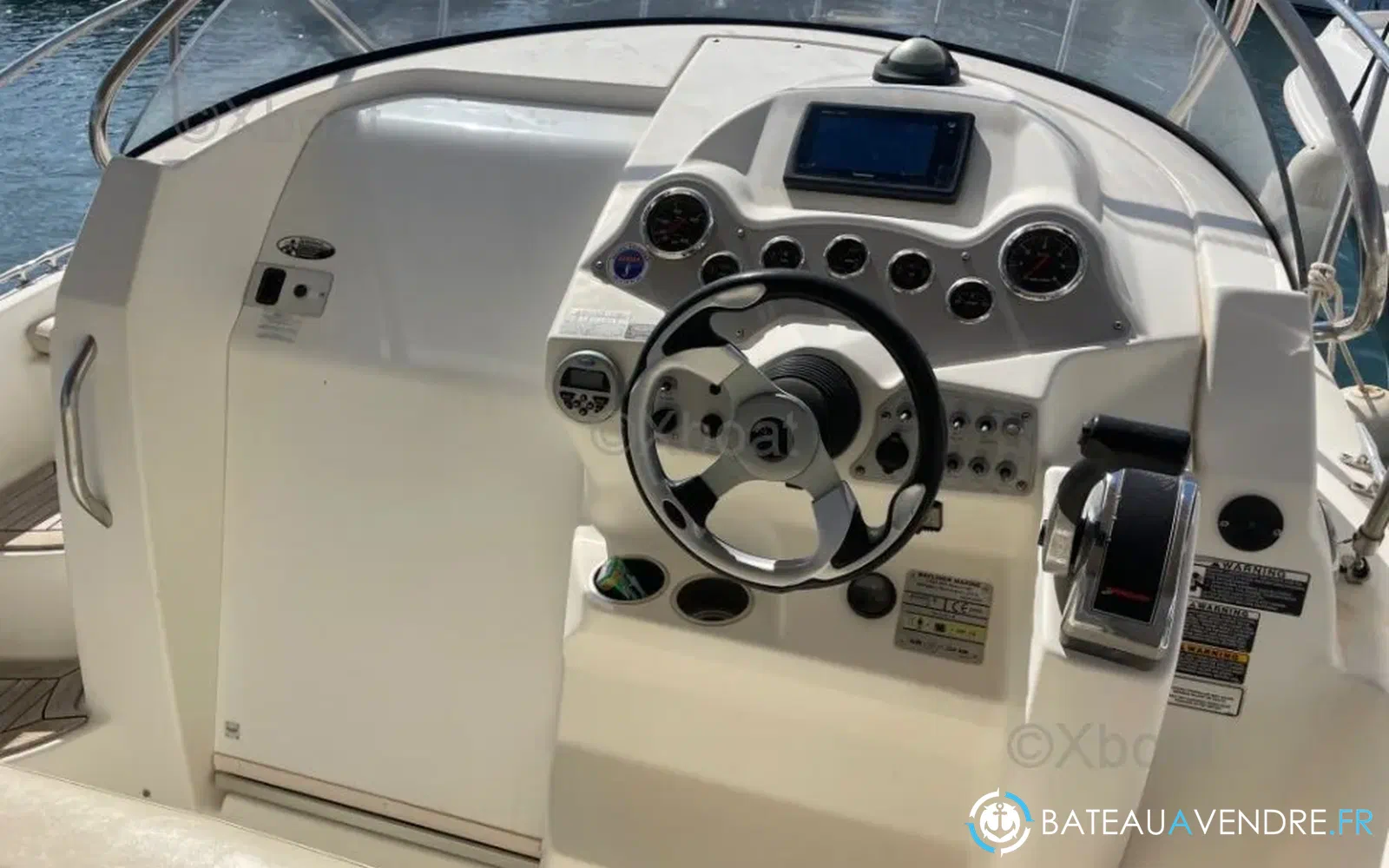 slider 4 Bayliner Avanti 8