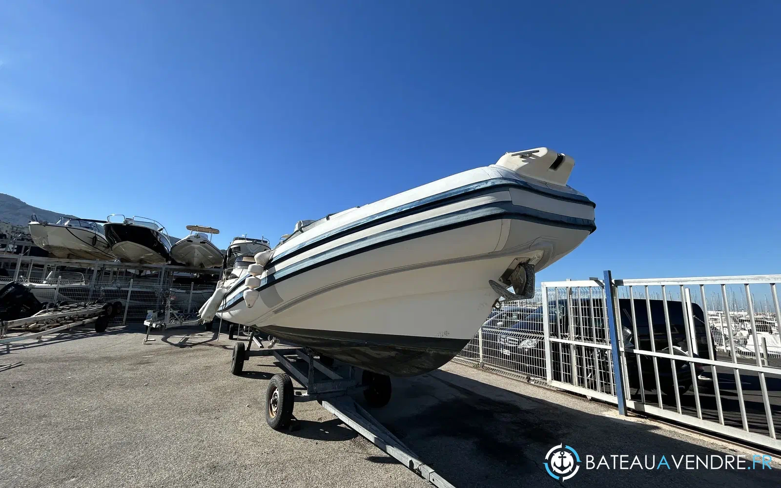 slider 1 Nautica Cab Dorado 8.7