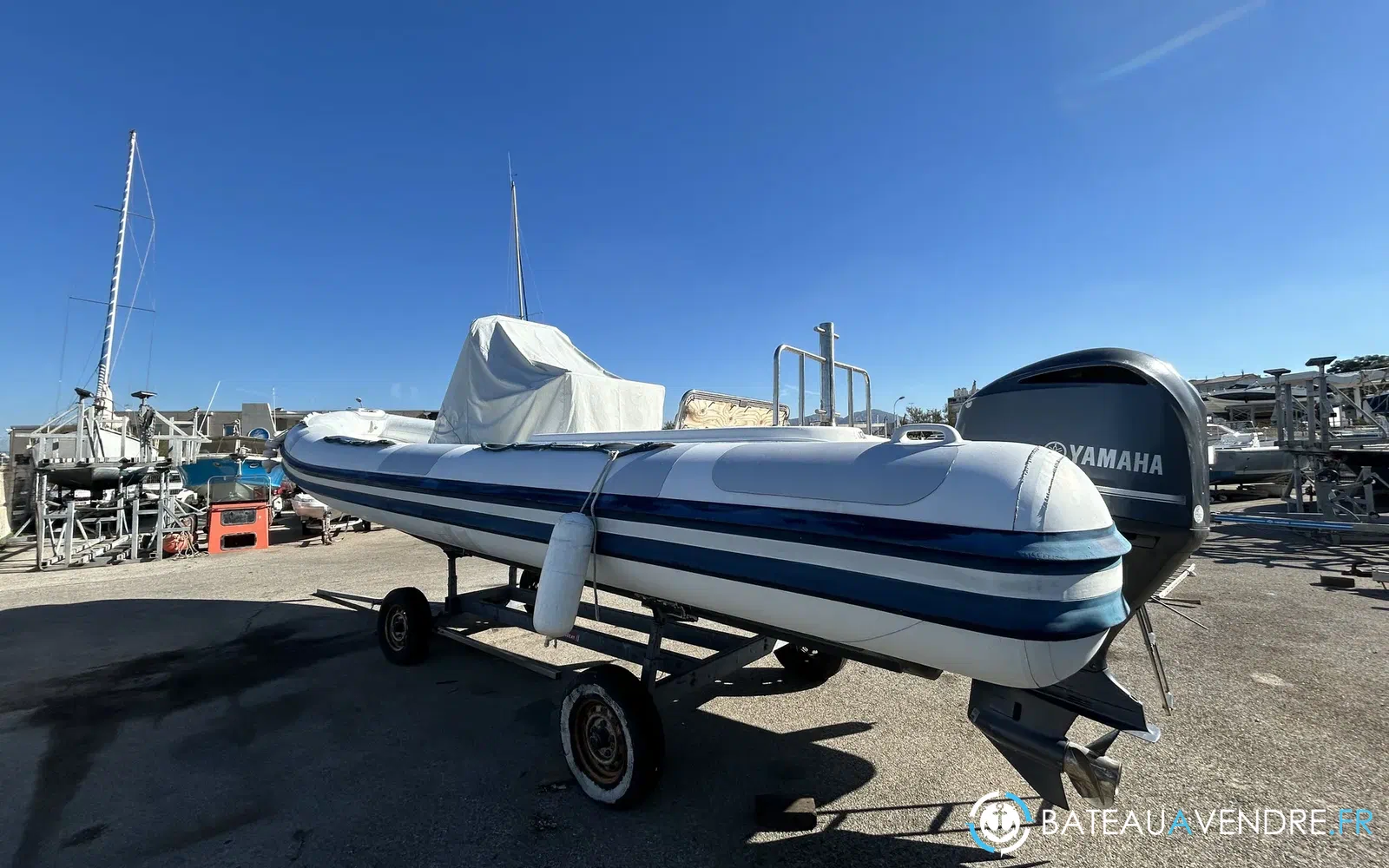 slider 4 Nautica Cab Dorado 8.7