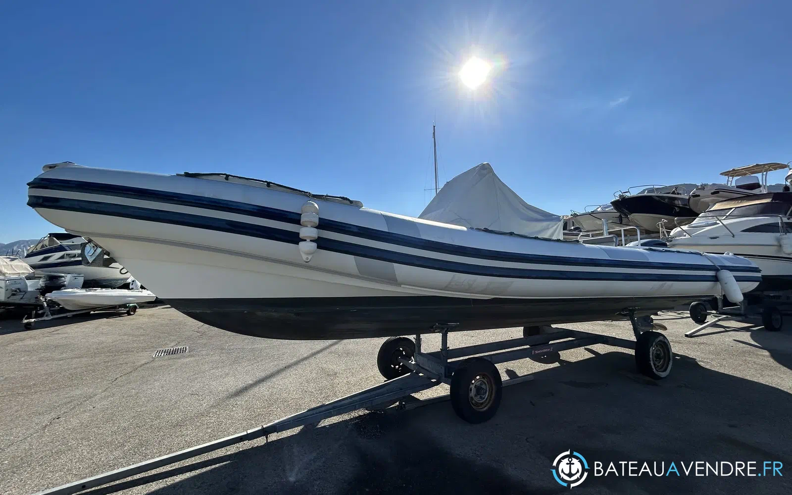 slider 5 Nautica Cab Dorado 8.7
