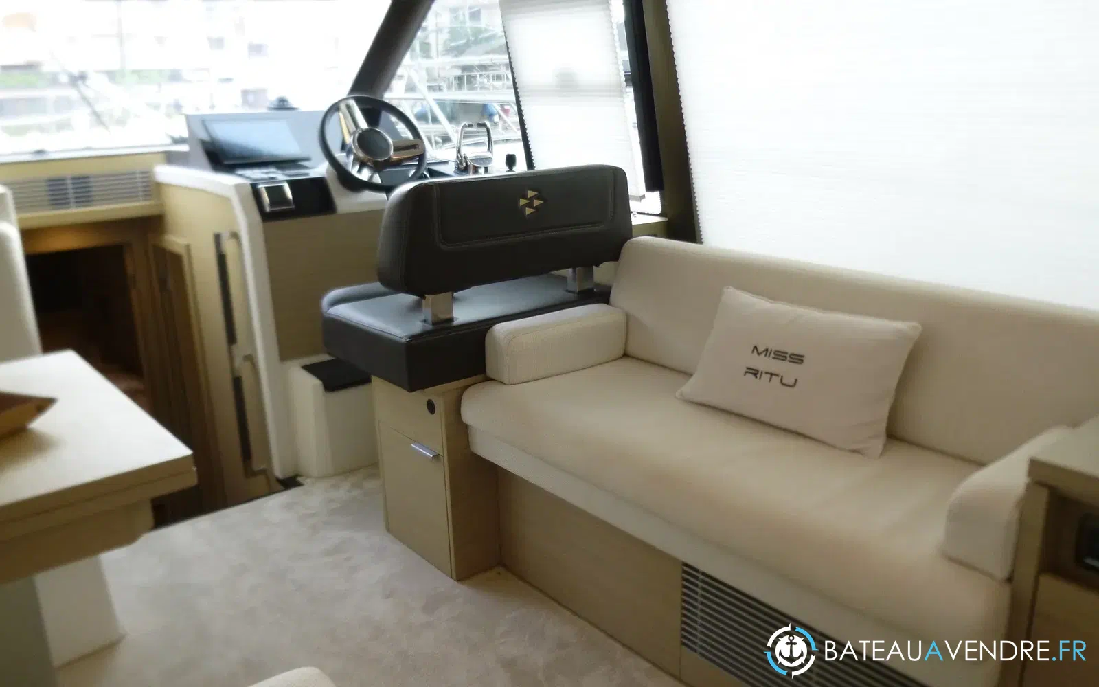 slider 12 Prestige Yachts 420 Fly