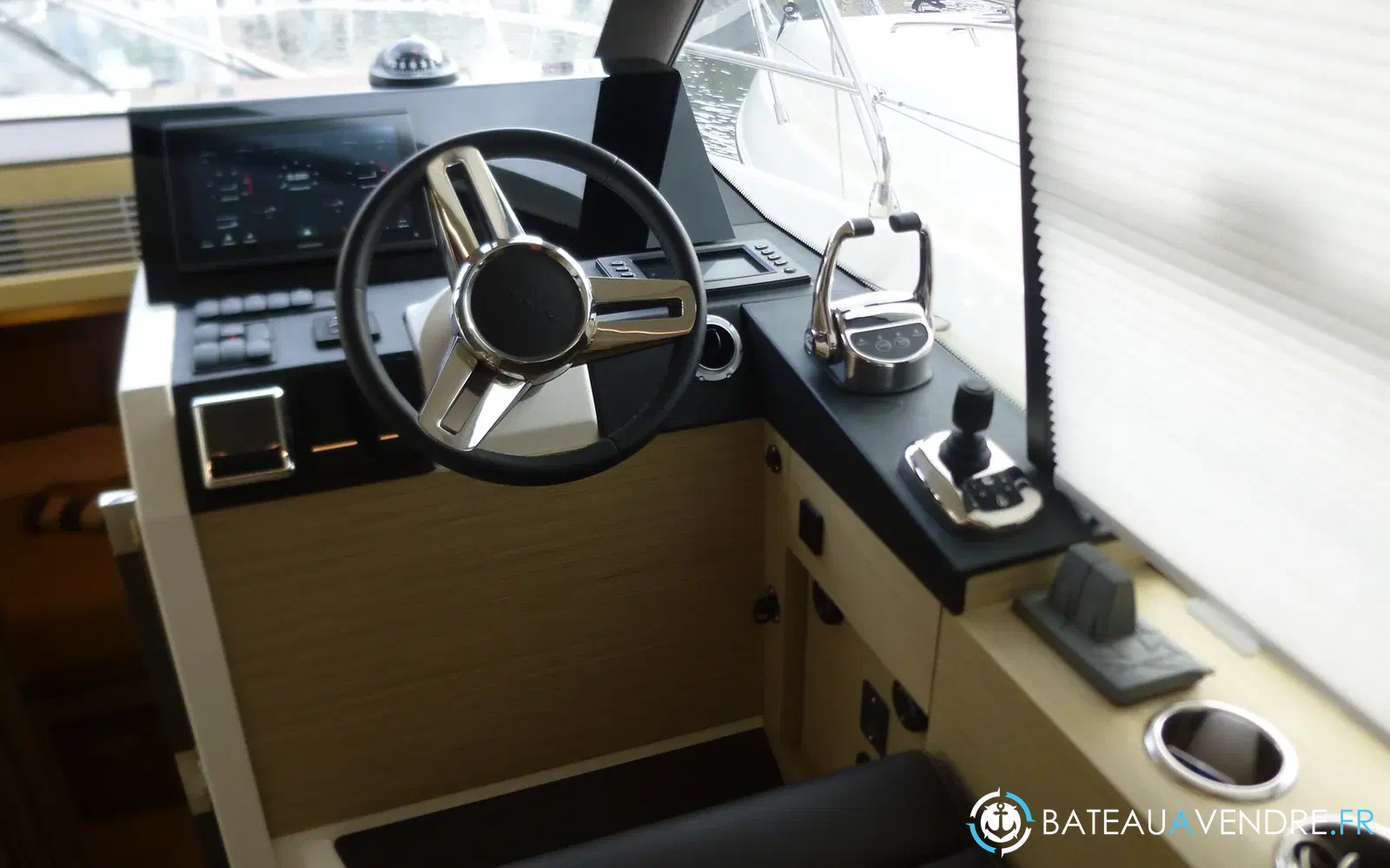 slider 13 Prestige Yachts 420 Fly