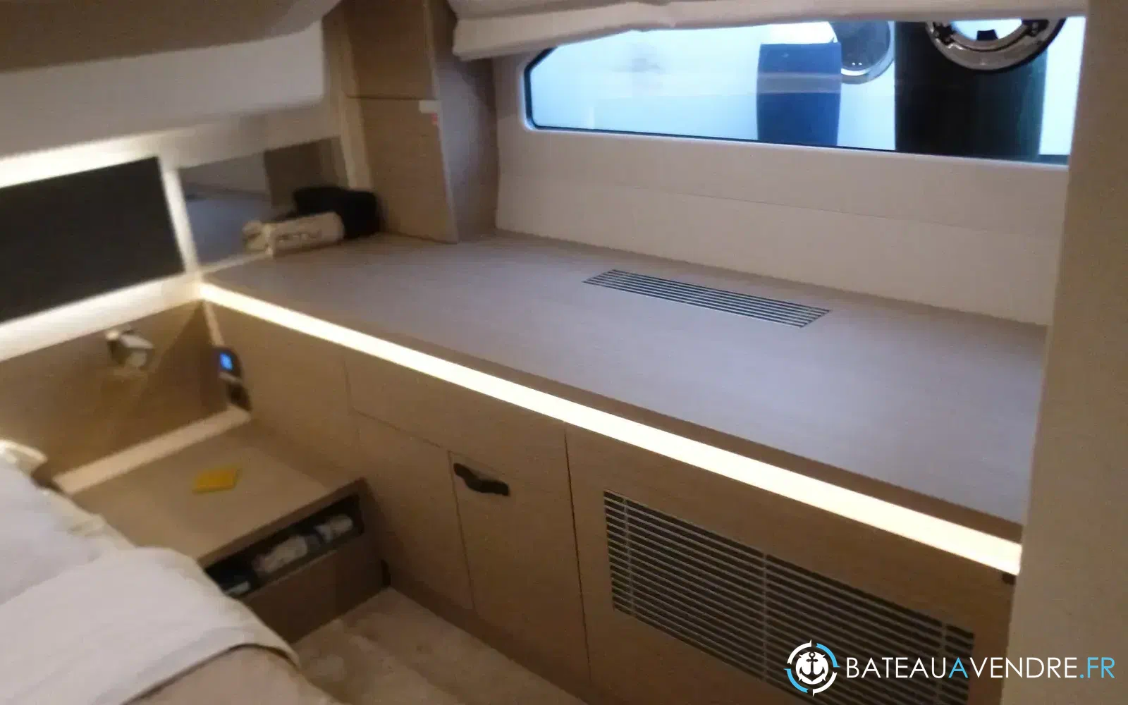 slider 21 Prestige Yachts 420 Fly