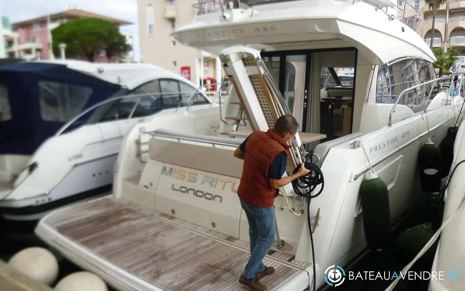 slider 5 Jeanneau Prestige 420 Fly