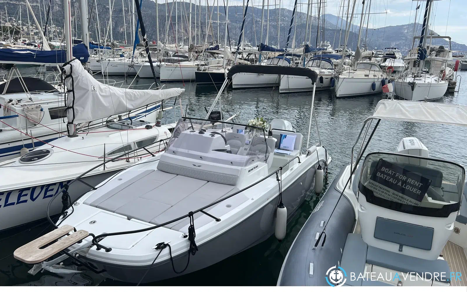 slider 0 Beneteau Flyer 7 SUNdeck